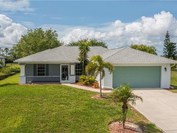 1922 Jacaranda PKWY W, CAPE CORAL, FL 33993