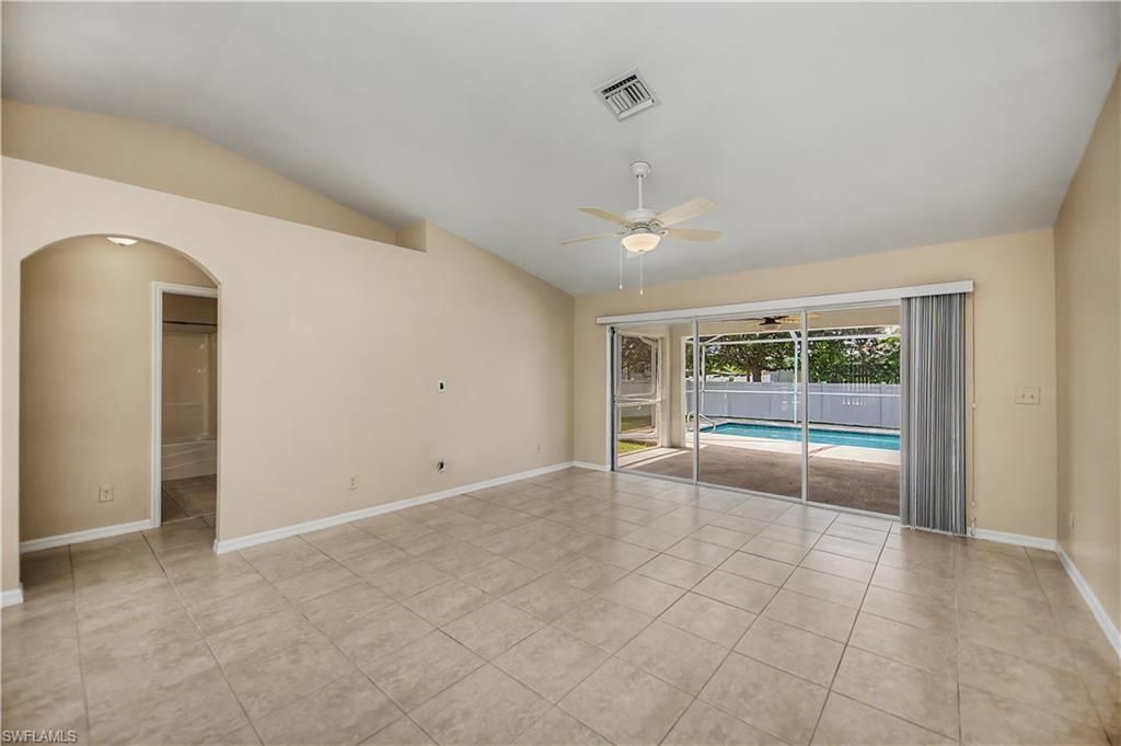 1922 Jacaranda Pkwy W, Cape Coral, FL 33993 Photo