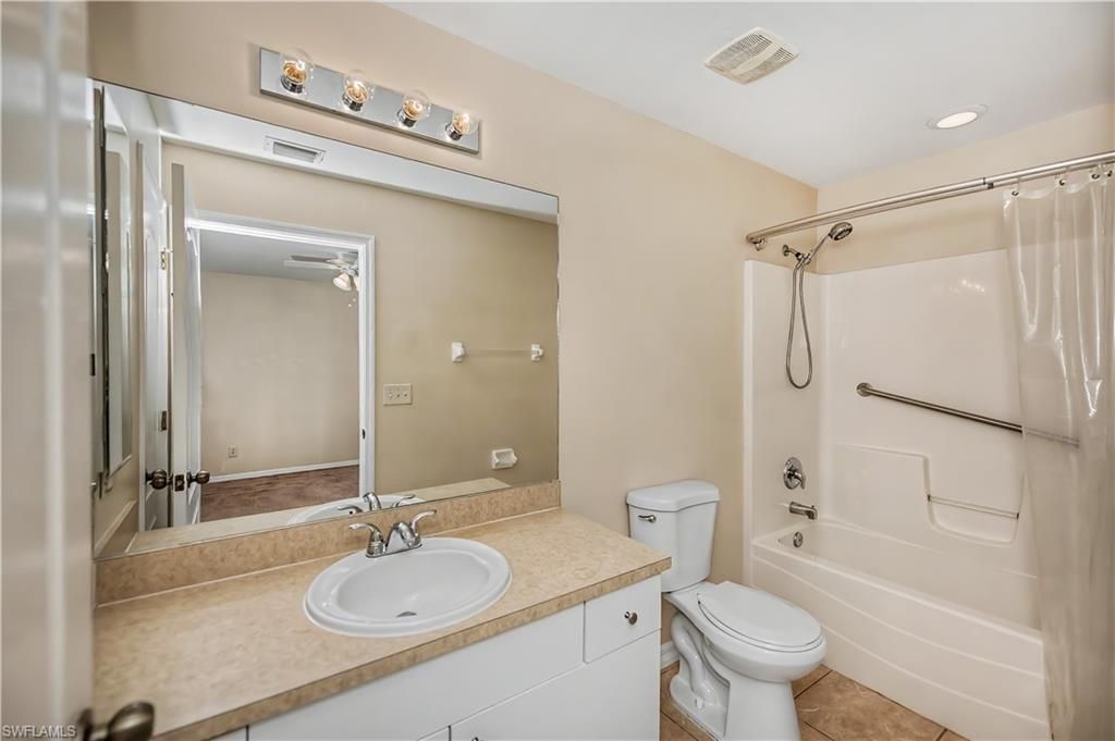 1922 Jacaranda Pkwy W, Cape Coral, FL 33993 Photo