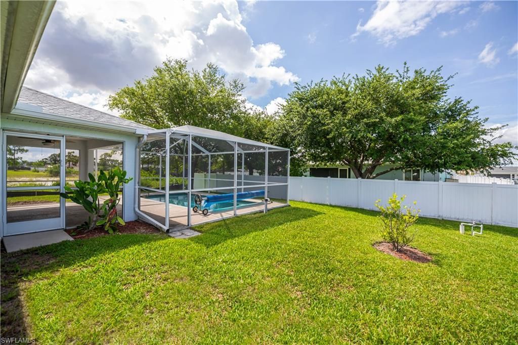 1922 Jacaranda Pkwy W, Cape Coral, FL 33993 Photo