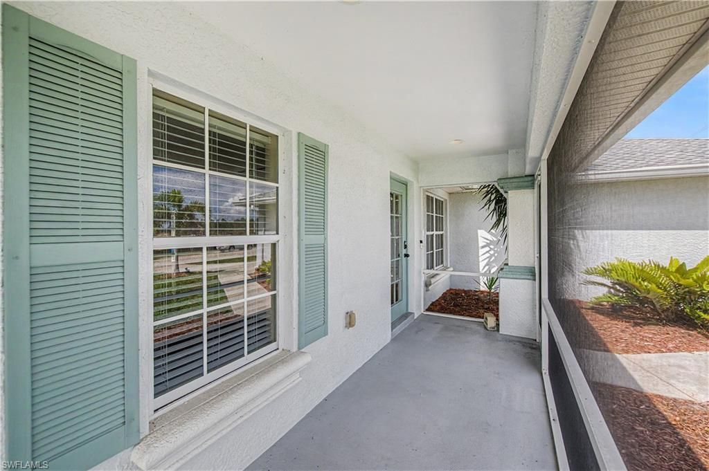 1922 Jacaranda Pkwy W, Cape Coral, FL 33993 Photo