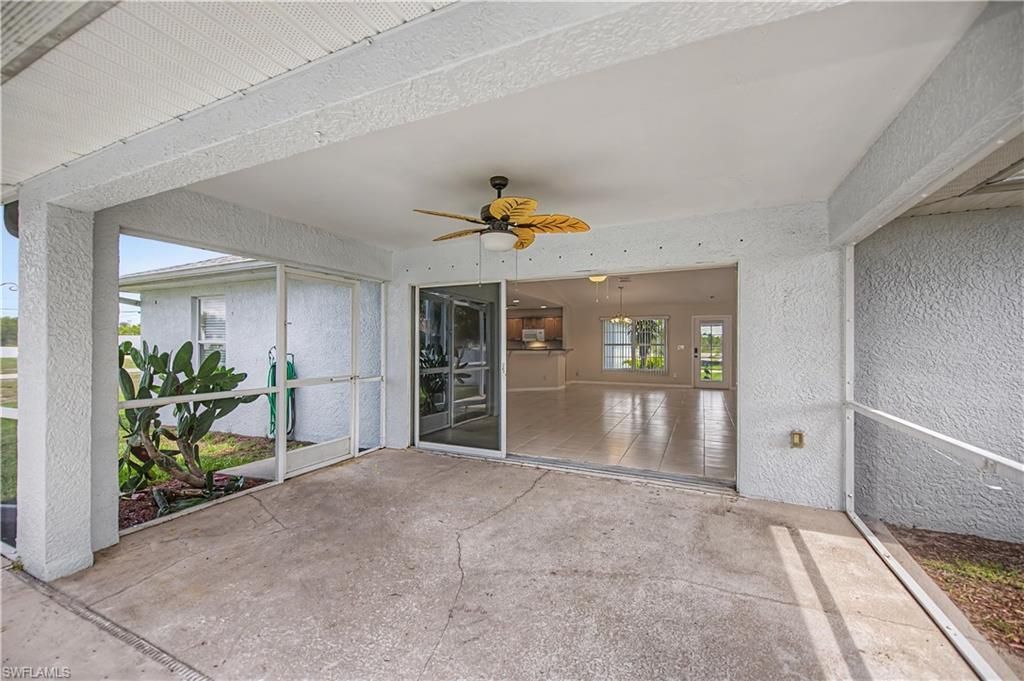 1922 Jacaranda Pkwy W, Cape Coral, FL 33993 Photo