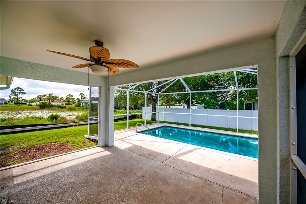 1922 Jacaranda Pkwy W, Cape Coral, FL 33993 Photo