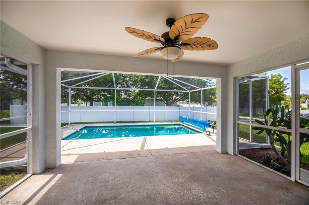 1922 Jacaranda Pkwy W, Cape Coral, FL 33993 Photo