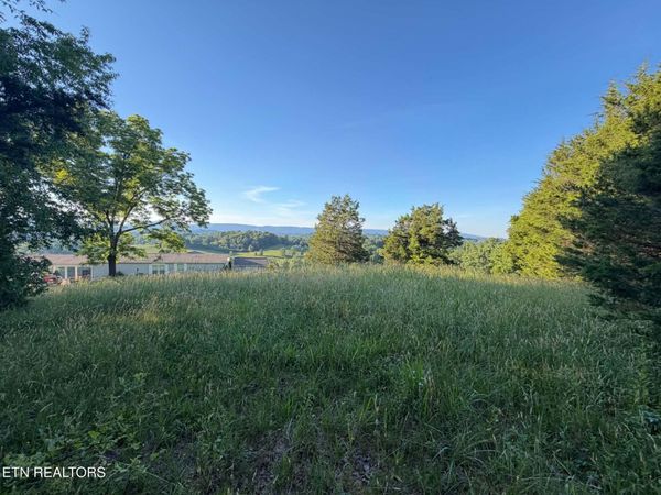 Hill Crest Drive, Tazewell, TN 37879