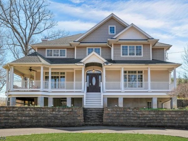 26 Sunset Rd, Livingston, NJ 07039