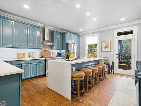 535 Canton Walk, Roswell, GA 30075