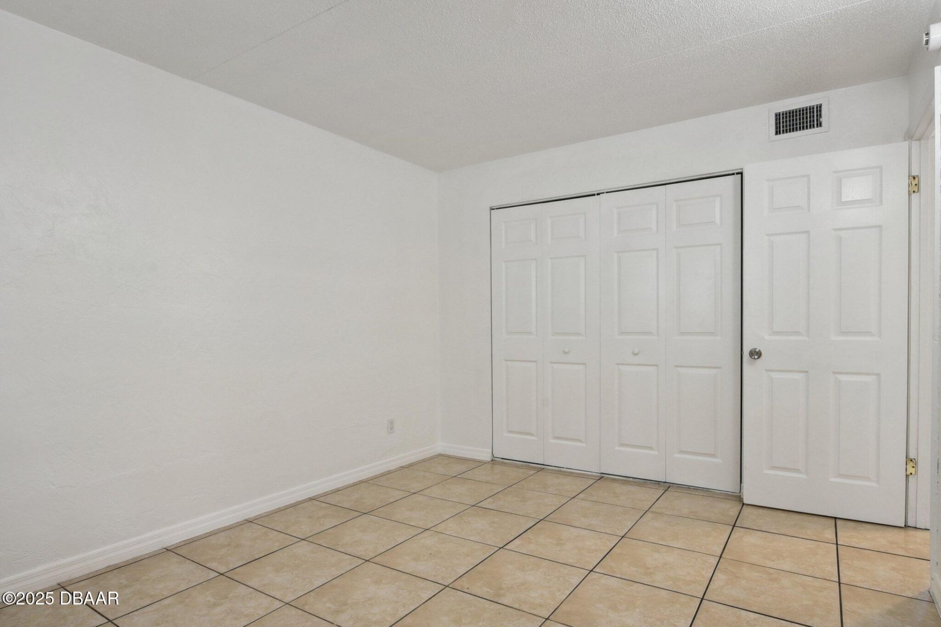 415 N Halifax Avenue, Unit 109, Daytona Beach, FL 32118 Photo