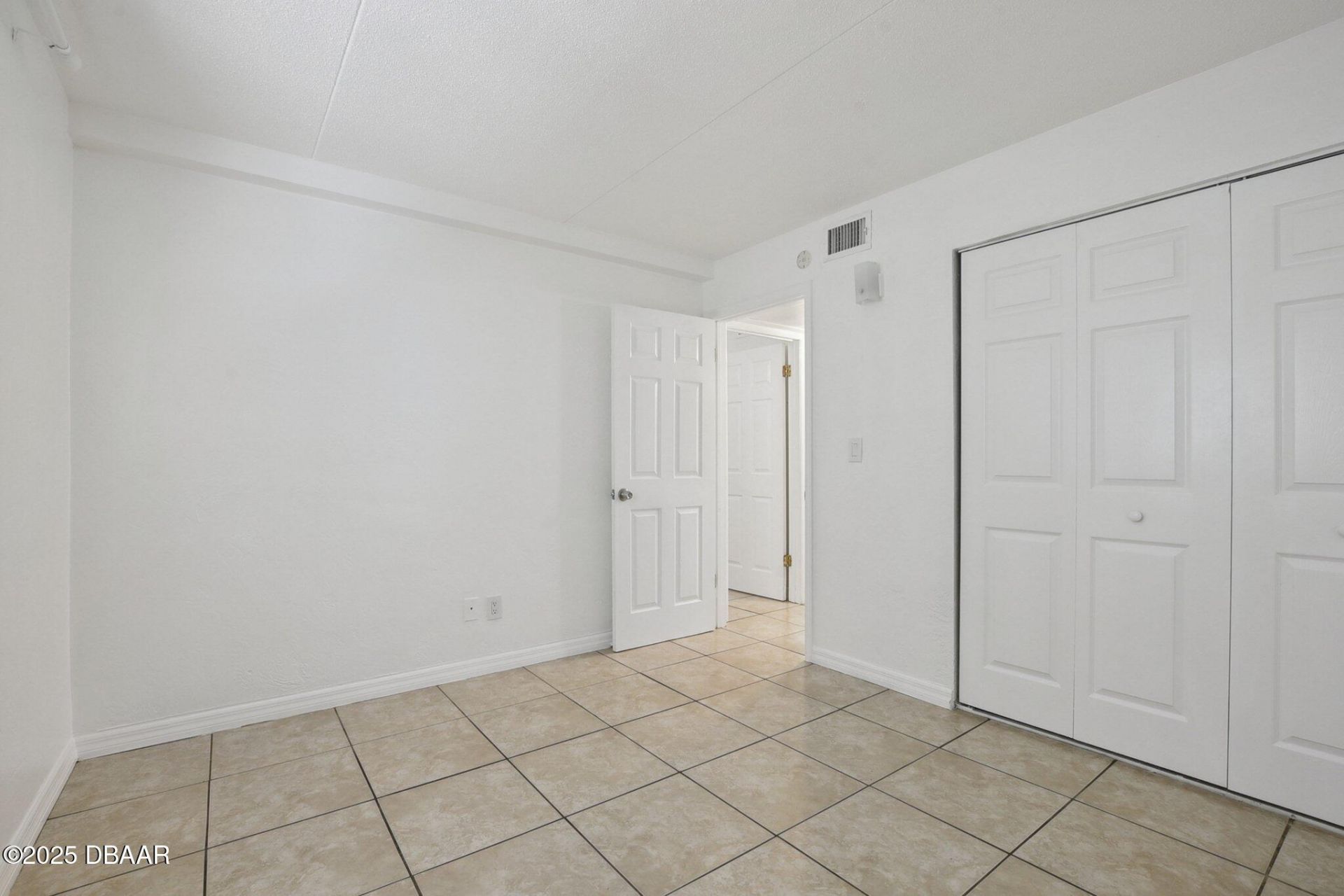 415 N Halifax Avenue, Unit 109, Daytona Beach, FL 32118 Photo
