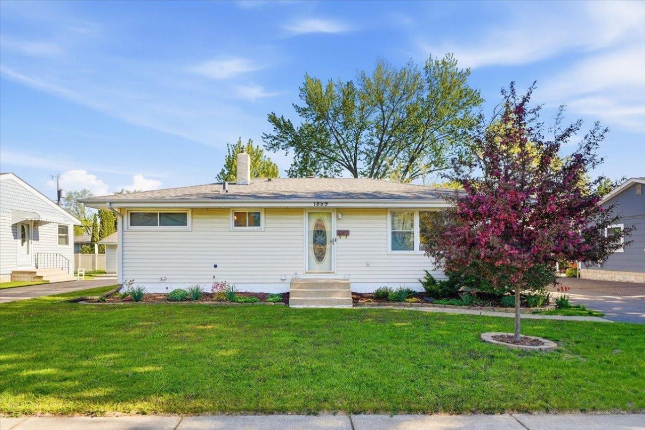 1859 6th Street , White Bear Lake, MN 55110