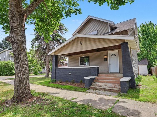 800 6th Street NW, Grand Rapids, MI 49504