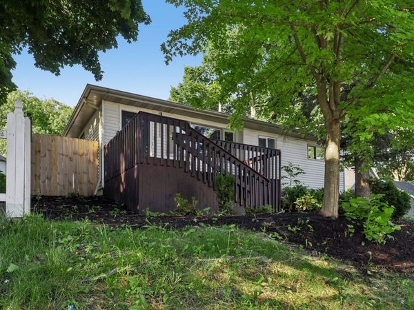 104 E Division Street, Lemont, IL 60439