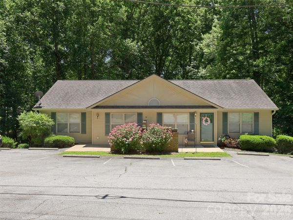 42 Queen Road , Unit D, Candler, NC 28715