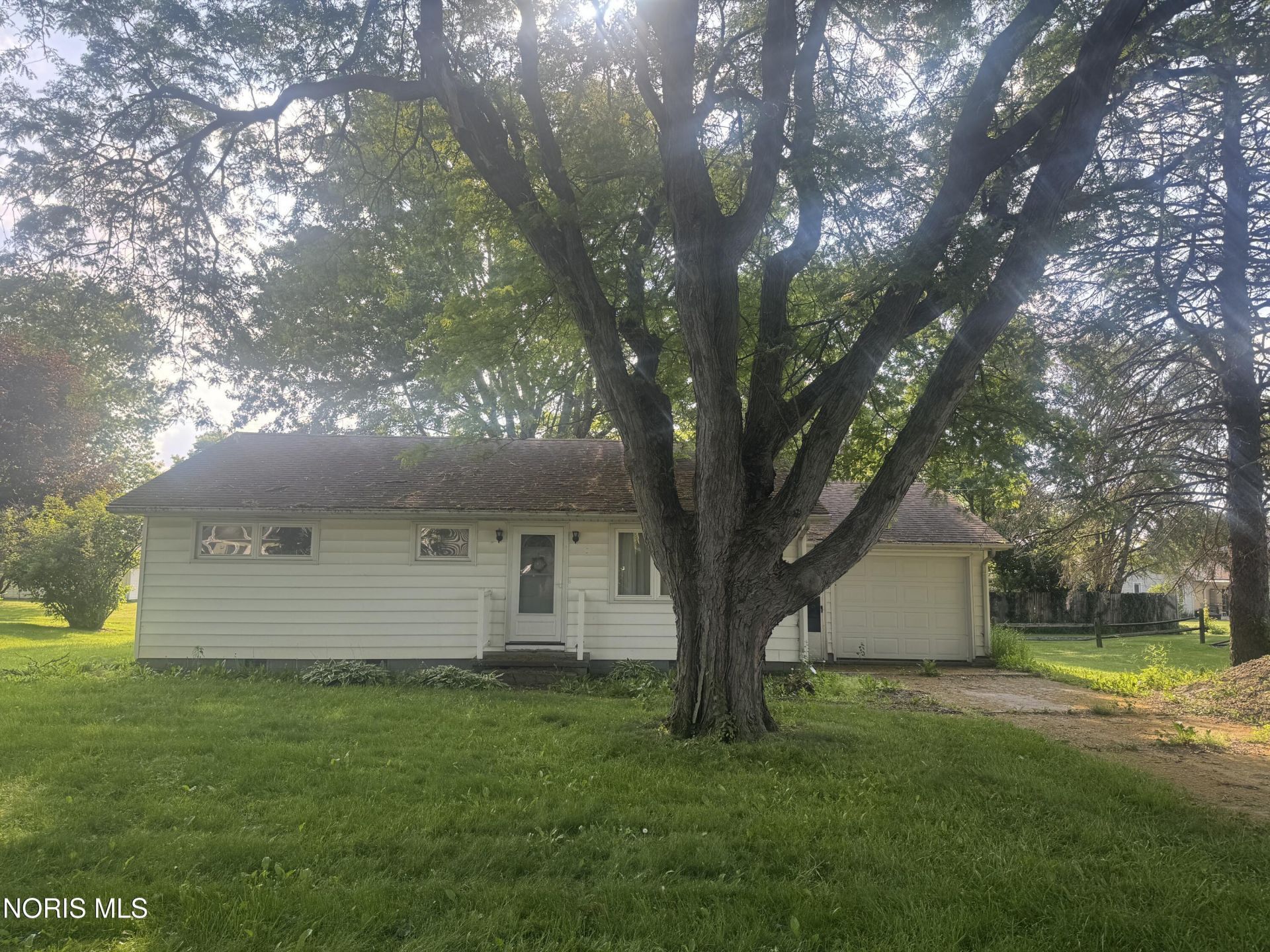 315 S Maplewood Avenue , Wauseon, OH 43567 Main Photo