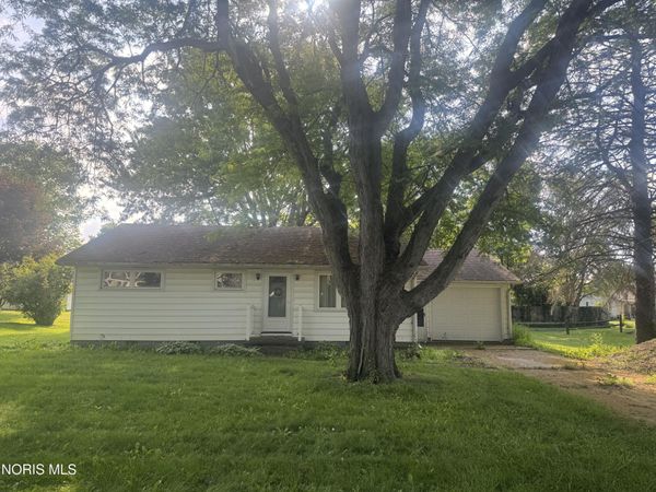 315 S Maplewood Avenue , Wauseon, OH 43567