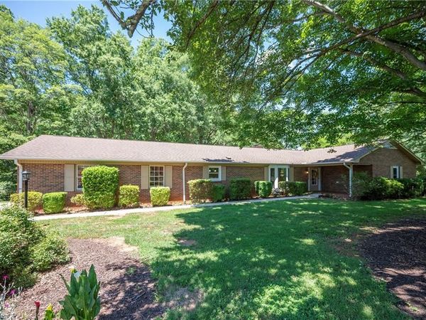 4484 Cotswold Road , Pfafftown, NC 27040