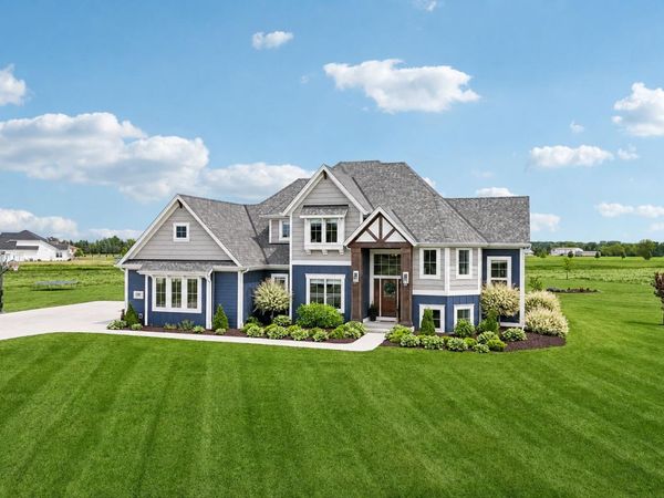 560 Cedar Ln, Summit, WI 53066