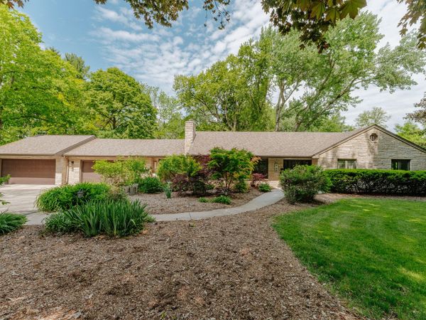 2045 Hawthorne Dr, Elm Grove, WI 53122