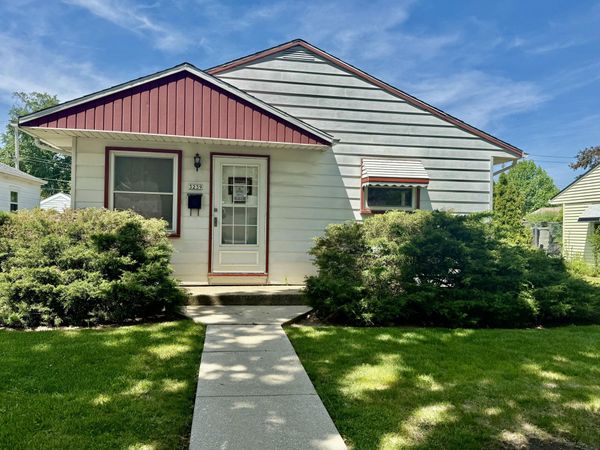 3239 S 54th St, Milwaukee, WI 53219