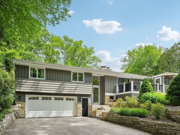 21180 Mary Lynn Dr, Brookfield, WI 53045