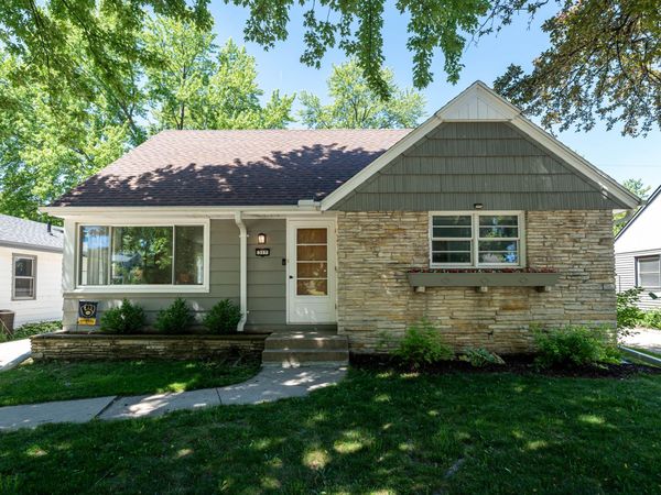 317 N 110th St, Wauwatosa, WI 53226