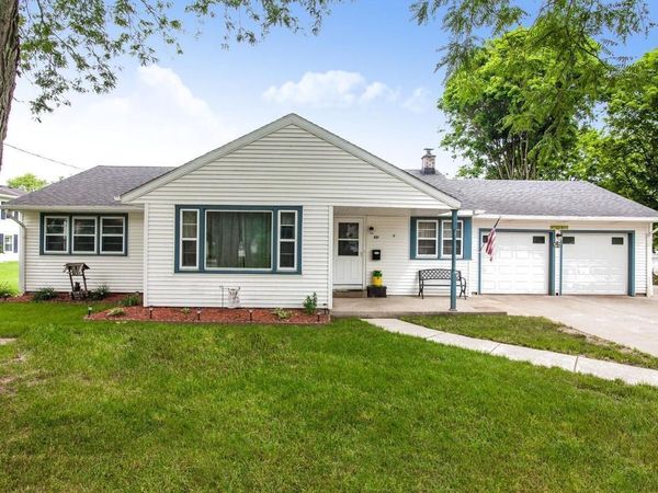 321 N Dewey Ave, Jefferson, WI 53549