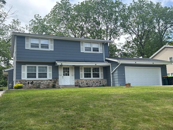 5641 S 104th St, Unit 5643, Hales Corners, WI 53130