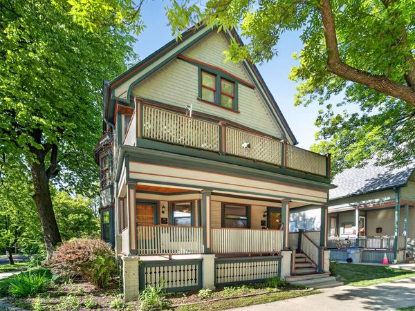 203 W Lloyd St, Unit 203, Milwaukee, WI 53212