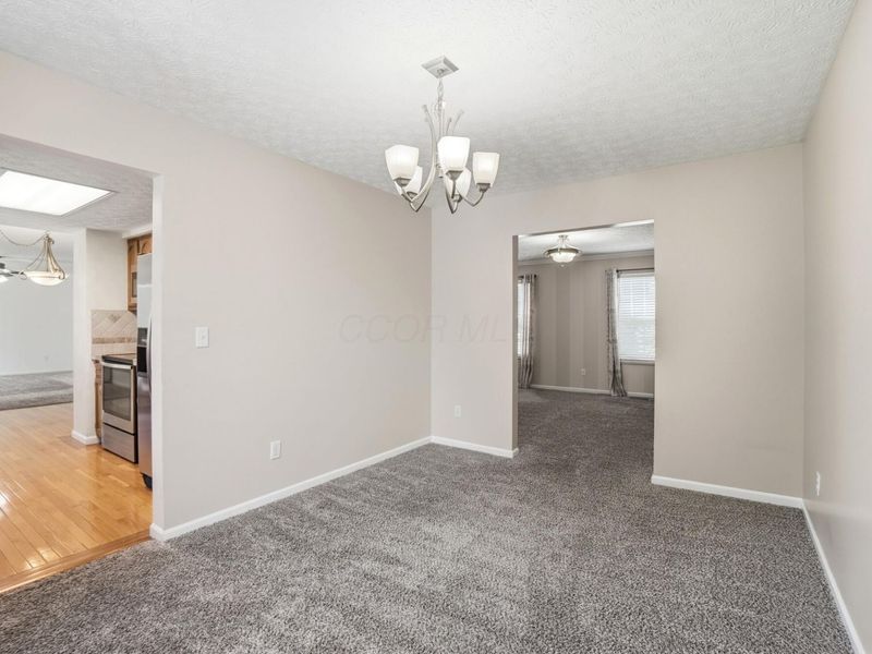 5788 Saucony Drive , Hilliard, OH 43026 Photo 18