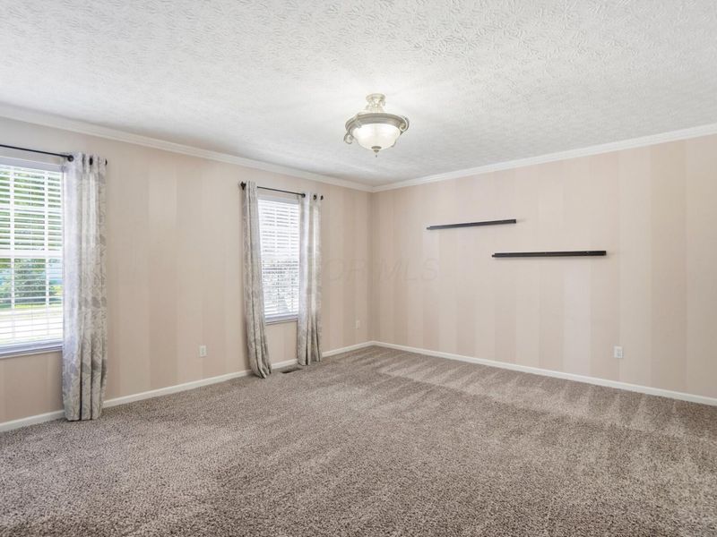 5788 Saucony Drive , Hilliard, OH 43026 Photo 6