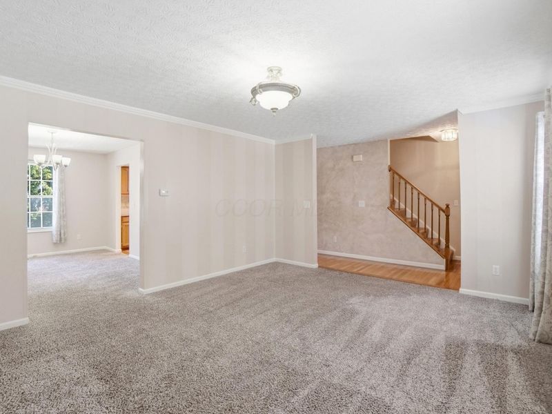 5788 Saucony Drive , Hilliard, OH 43026 Photo 7