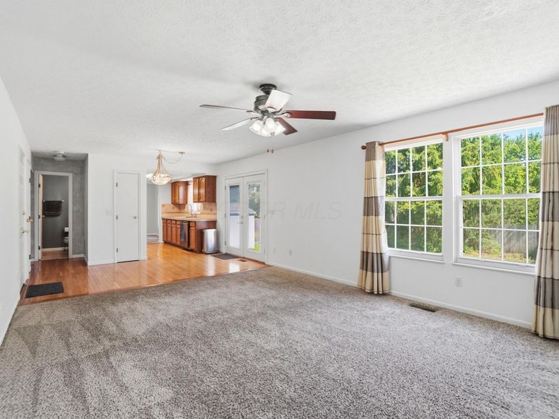 5788 Saucony Drive , Hilliard, OH 43026 Photo 9