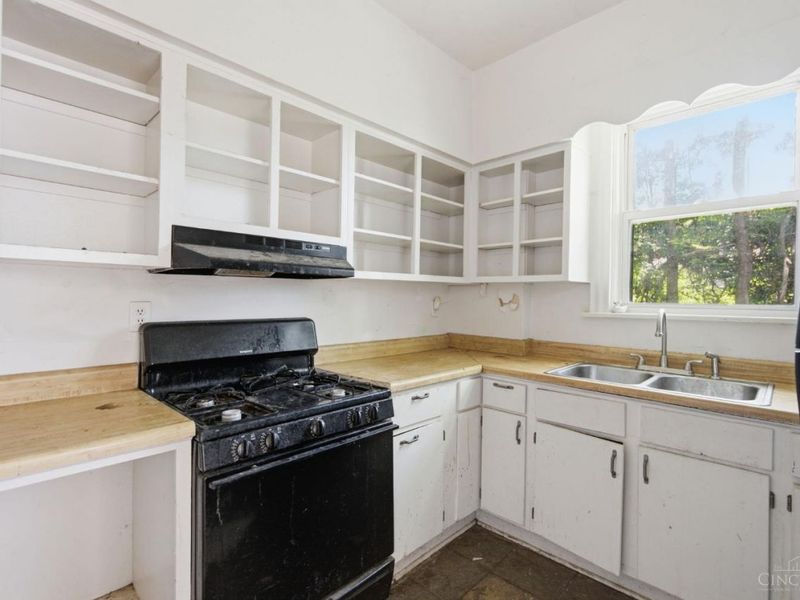 813 S Fred Shuttlesworth Circle, Cincinnati, OH 45229 Photo 17