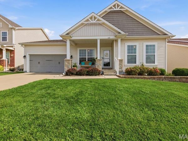 131 Countryshire Drive , Lake St Louis, MO 63367