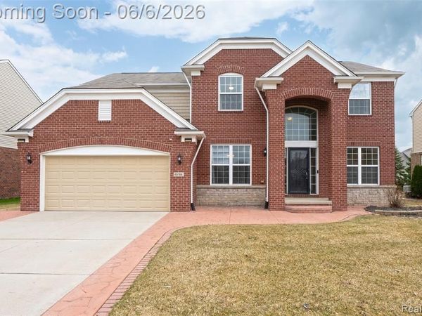 49184 Gracechurch Road, Macomb Twp, MI 48044