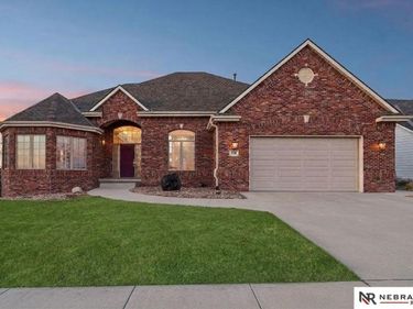 7701 San Mateo Lane, Lincoln, NE 68516