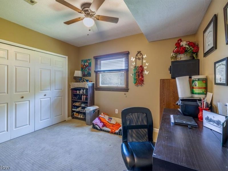 709 Oakhurst Drive, Amherst, OH 44001 Photo 16