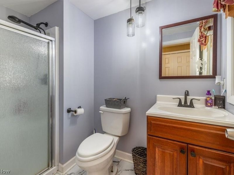 709 Oakhurst Drive, Amherst, OH 44001 Photo 18