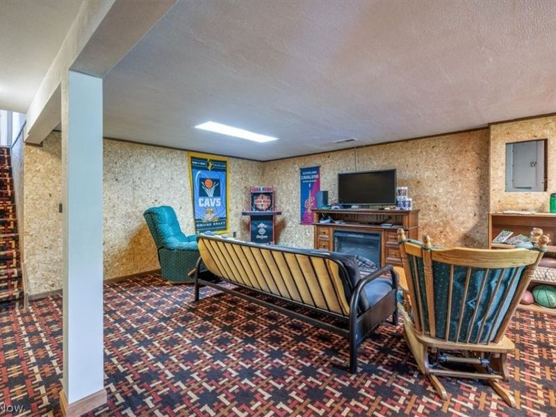 709 Oakhurst Drive, Amherst, OH 44001 Photo 24