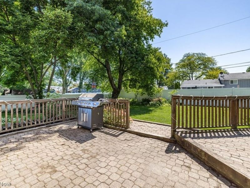 709 Oakhurst Drive, Amherst, OH 44001 Photo 28