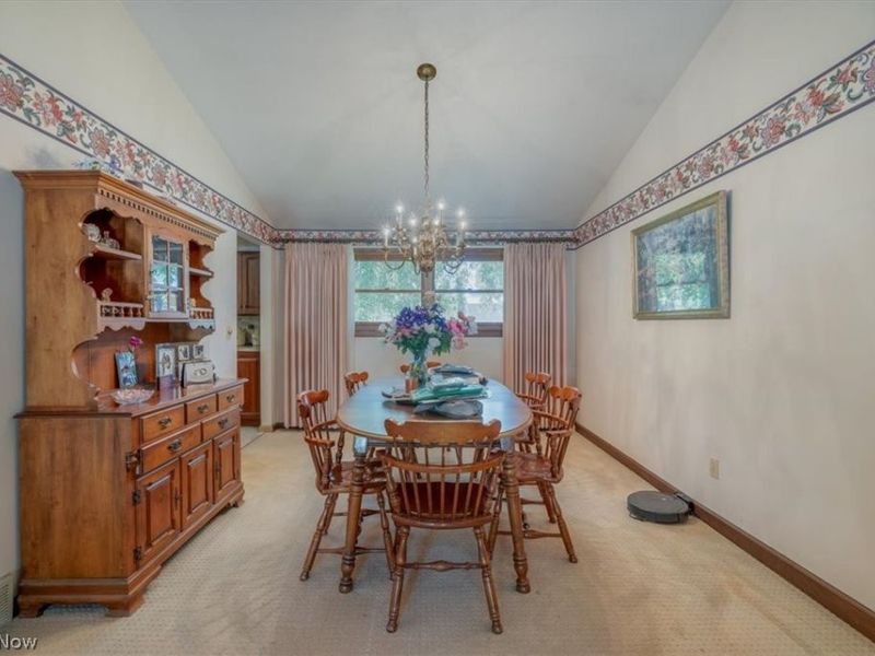 709 Oakhurst Drive, Amherst, OH 44001 Photo 7