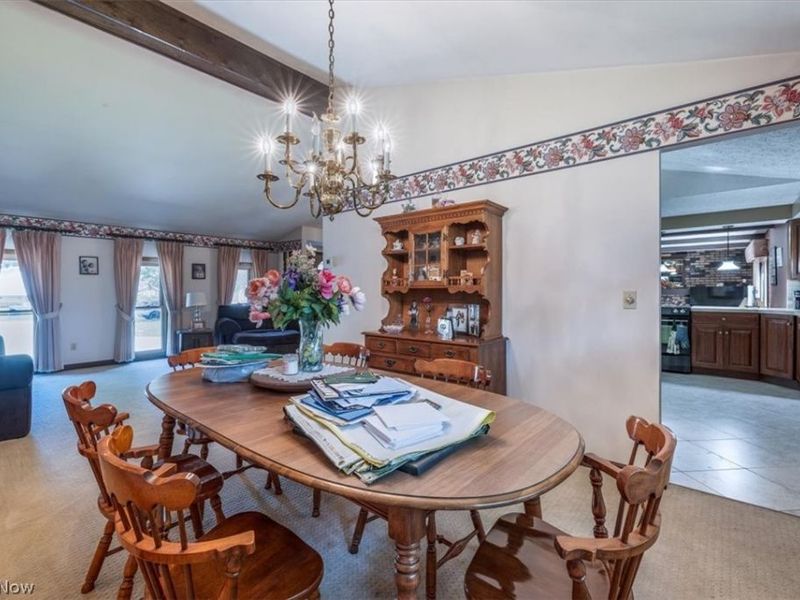 709 Oakhurst Drive, Amherst, OH 44001 Photo 8