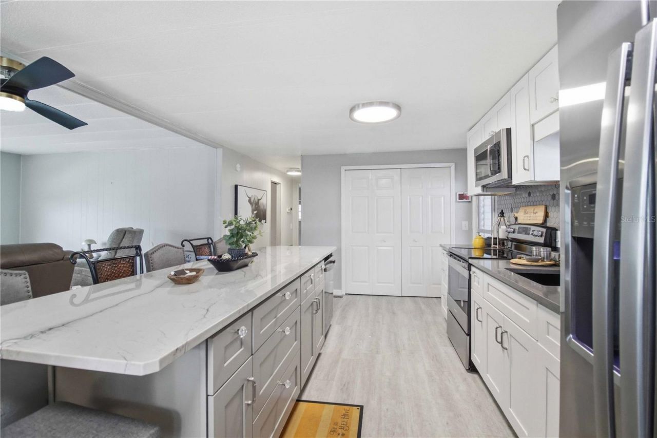 5316 Chateau Lane , Bradenton, FL 34207 Photo