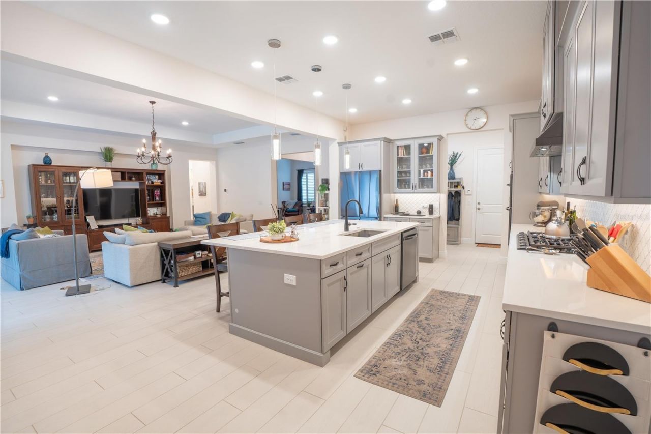 113 Brookover Lane , Brandon, FL 33511 Photo