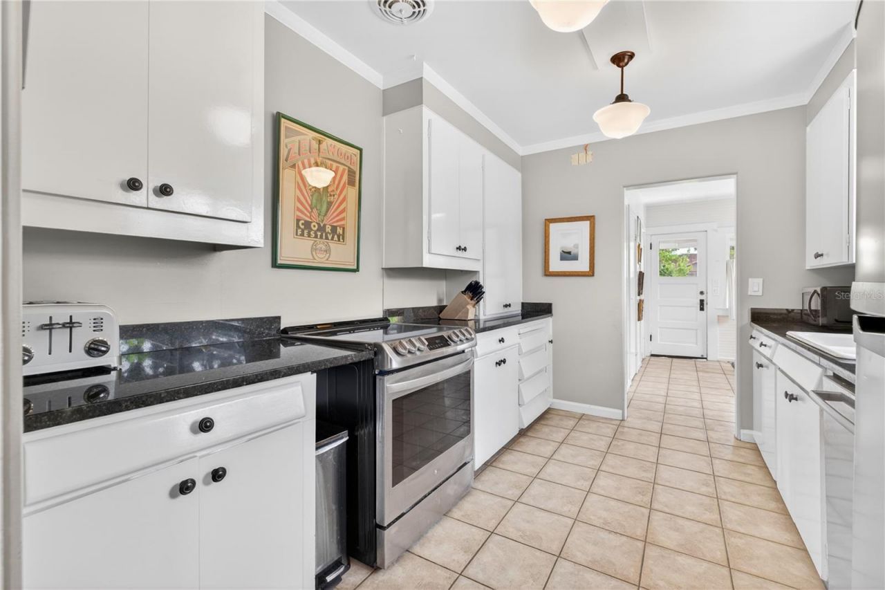 1800 Carlton Drive, Orlando, FL 32806 Photo