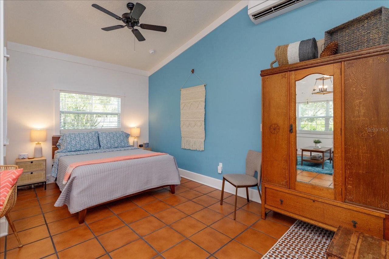 1800 Carlton Drive, Orlando, FL 32806 Photo