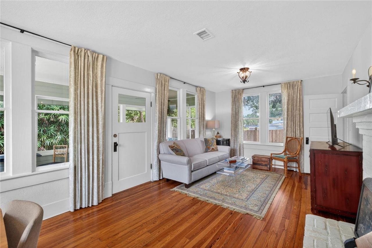 1800 Carlton Drive, Orlando, FL 32806 Photo