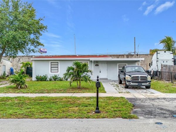 1838 LAUDERDALE MANOR DRIVE , FORT LAUDERDALE, FL 33311