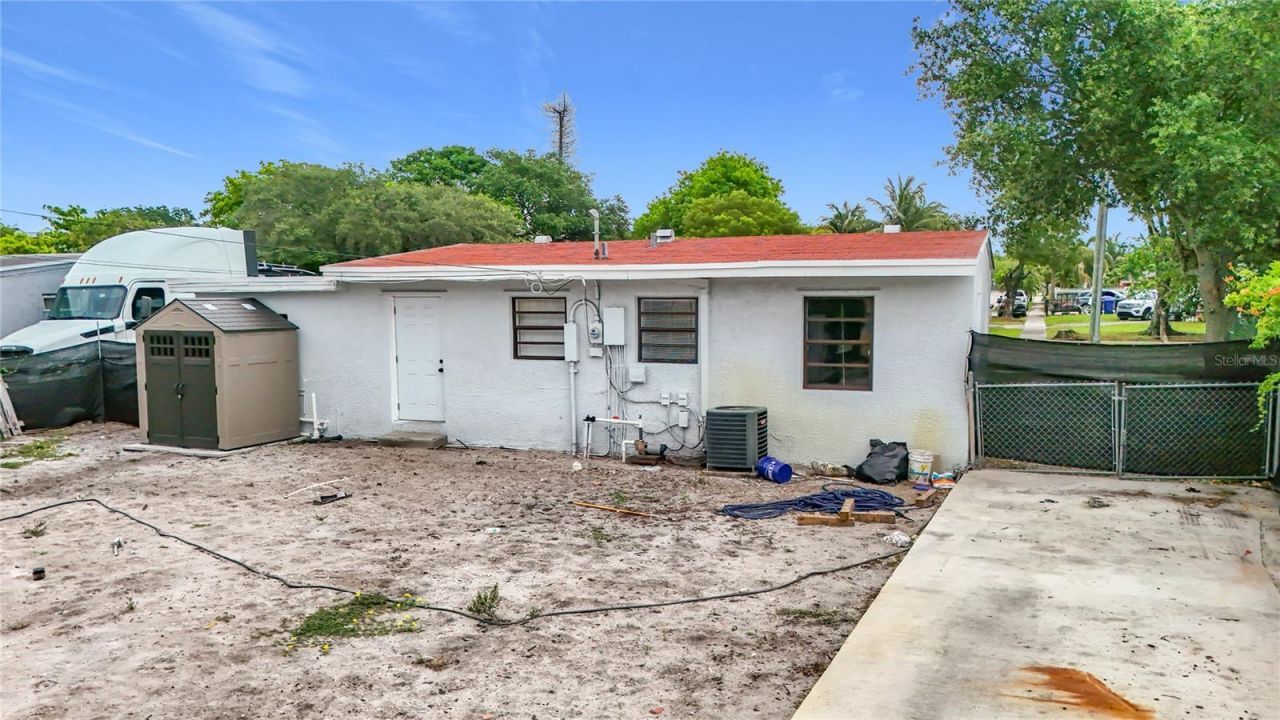 1838 Lauderdale Manor Drive , Fort Lauderdale, FL 33311 Photo