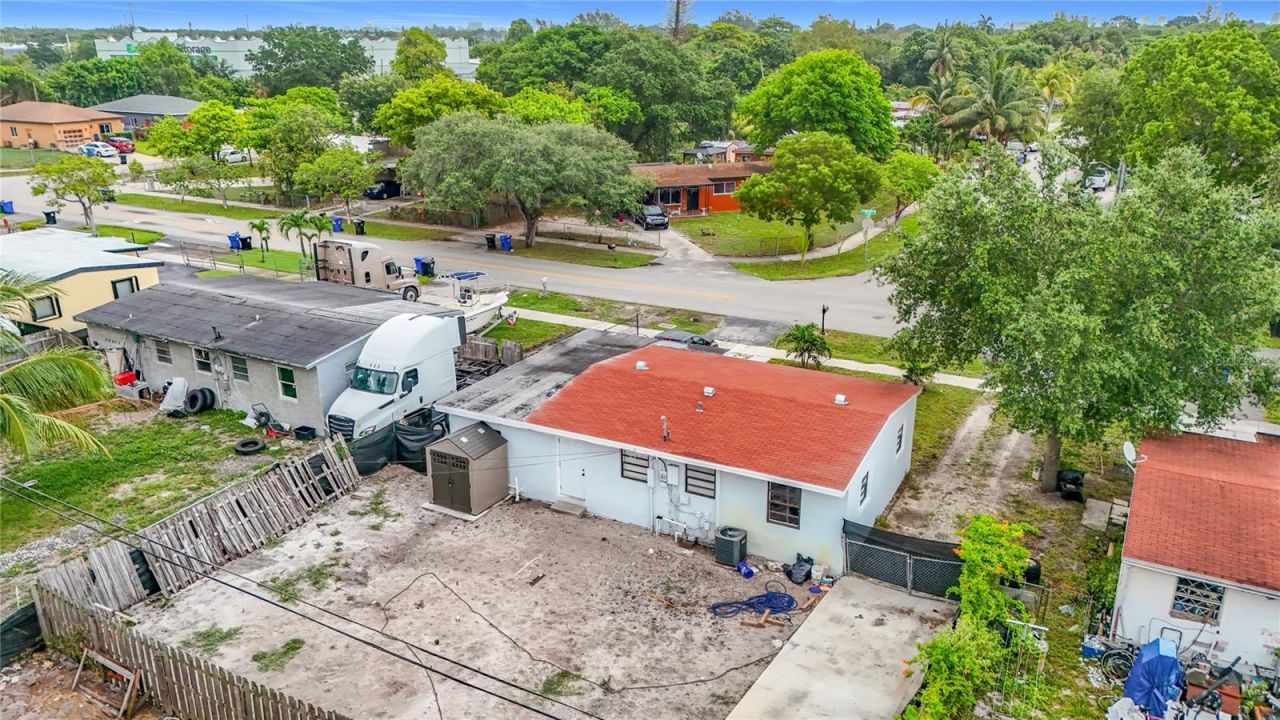 1838 Lauderdale Manor Drive , Fort Lauderdale, FL 33311 Photo